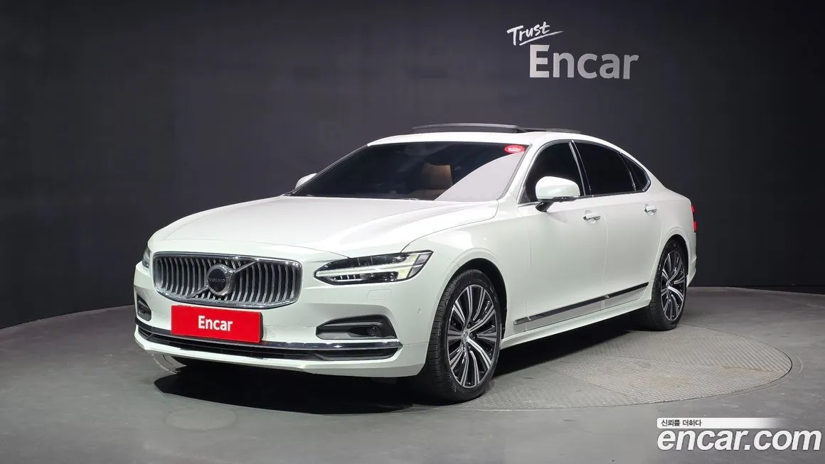 Volvo S90 — фото 1