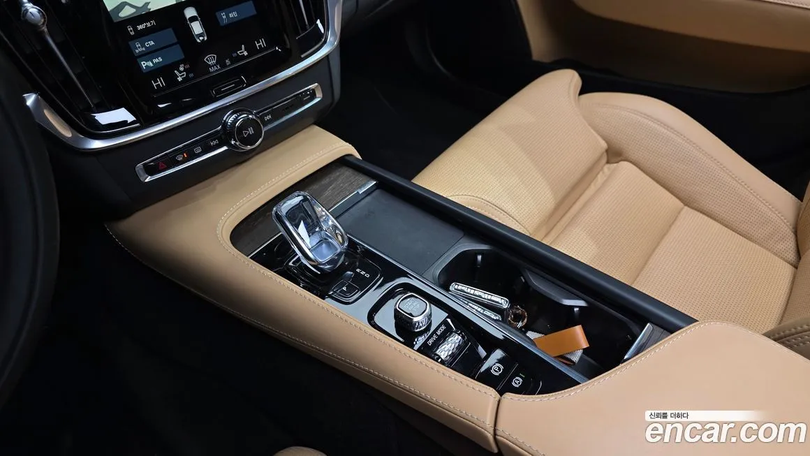 Volvo S90 — фото 9
