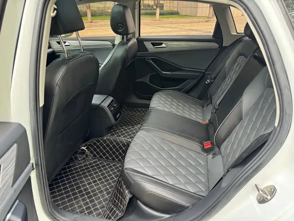 Volkswagen Sagitar 2023 из CN, фото 5