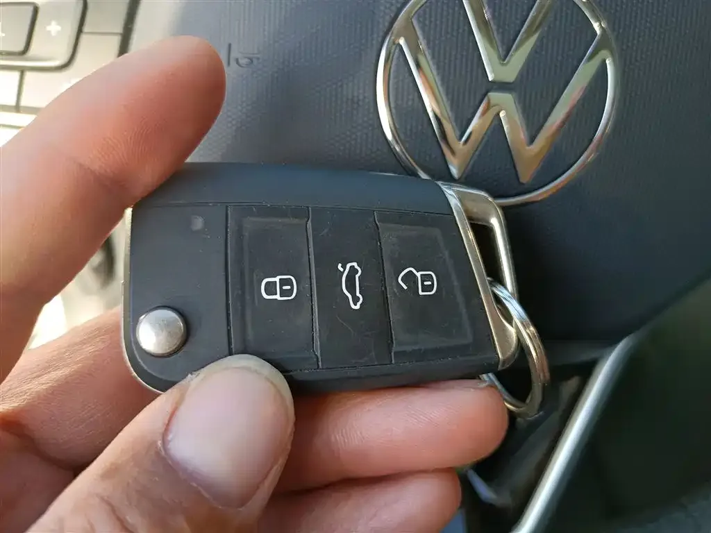 Volkswagen Sagitar 2023 из CN, фото 9