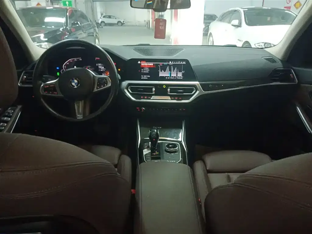 BMW 3 Series 2021 из CN, фото 10