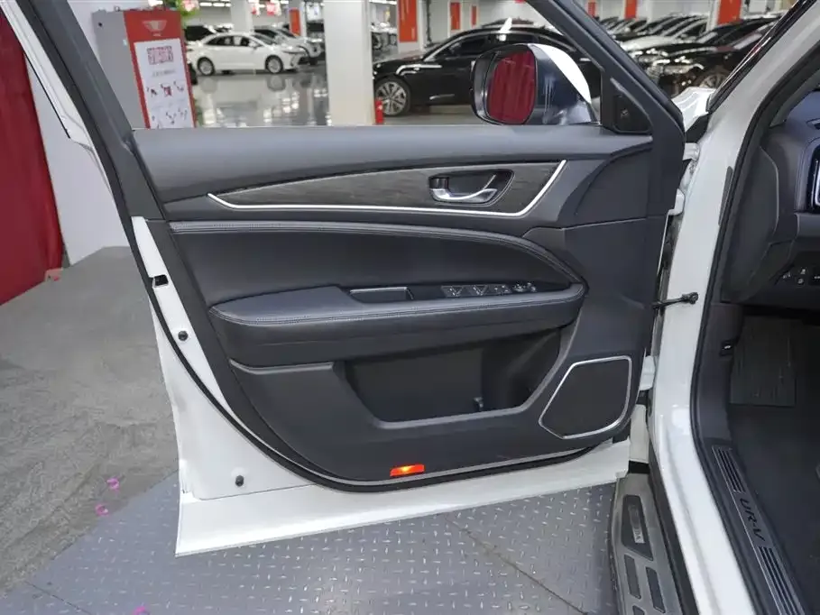 Honda UR-V 2023 из CN, фото 10