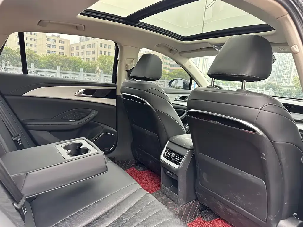 Hongqi H5 2024 из CN, фото 10