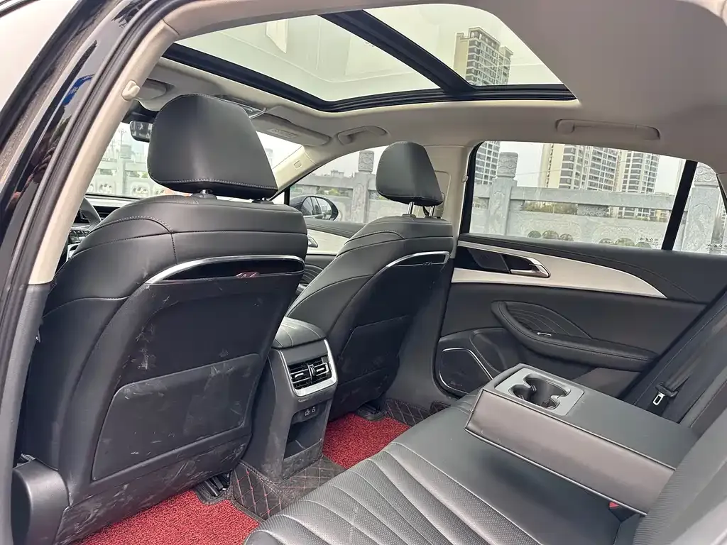 Hongqi H5 2024 из CN, фото 6