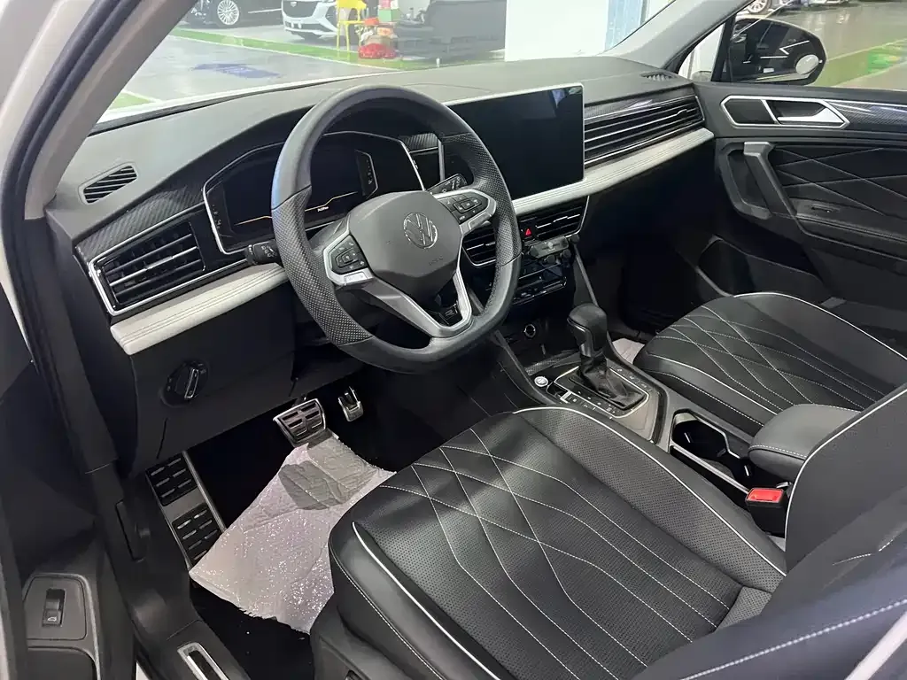 Volkswagen Tiguan L 2024 из CN, фото 4