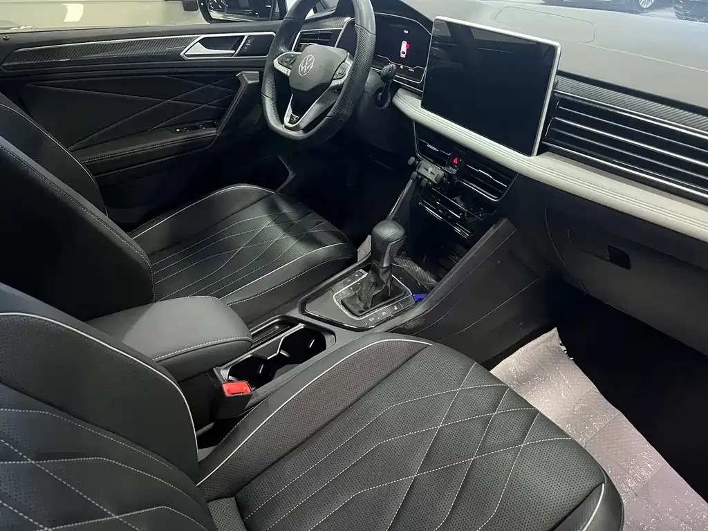 Volkswagen Tiguan L 2024 из CN, фото 6