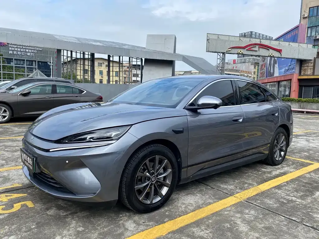 BYD Qin L