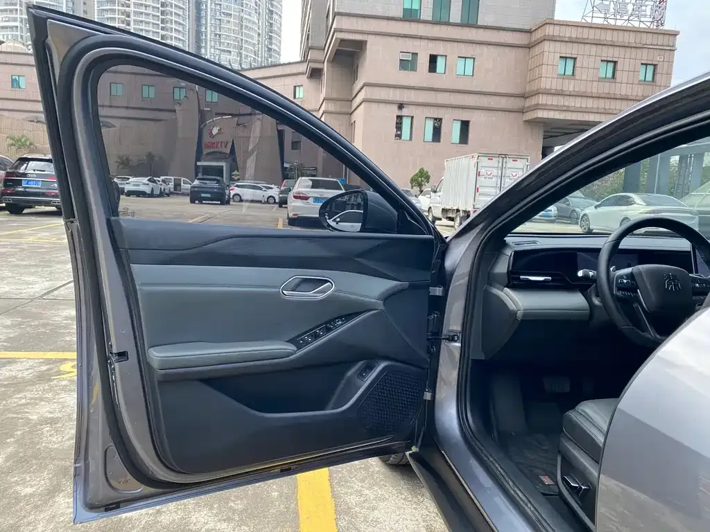 BYD Qin L 2025 из CN, фото 7