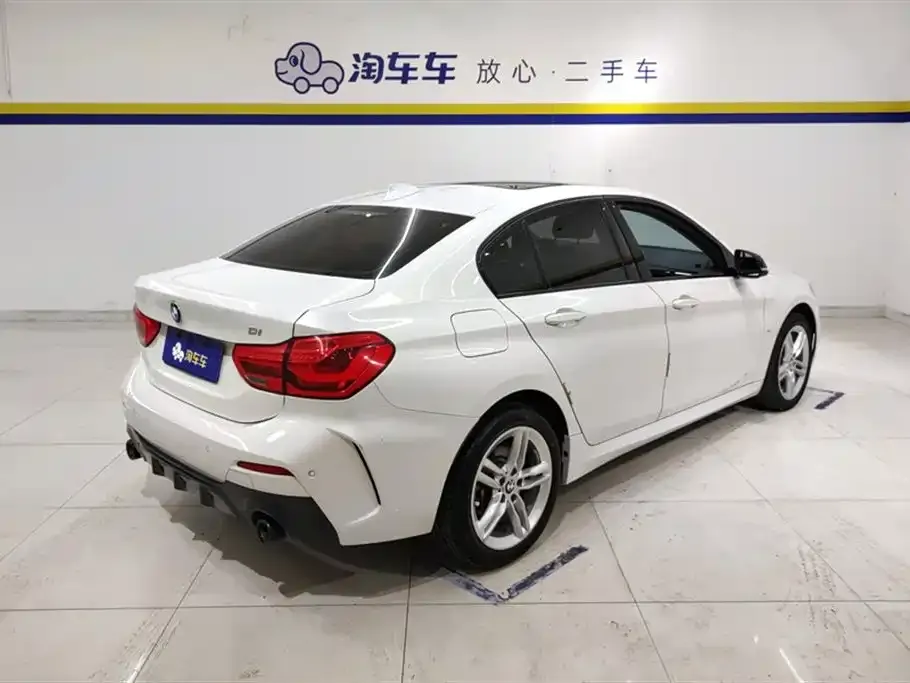 BMW 1 Series 2021 из CN, фото 3