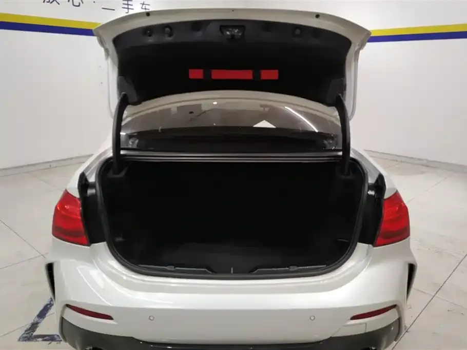 BMW 1 Series 2021 из CN, фото 4