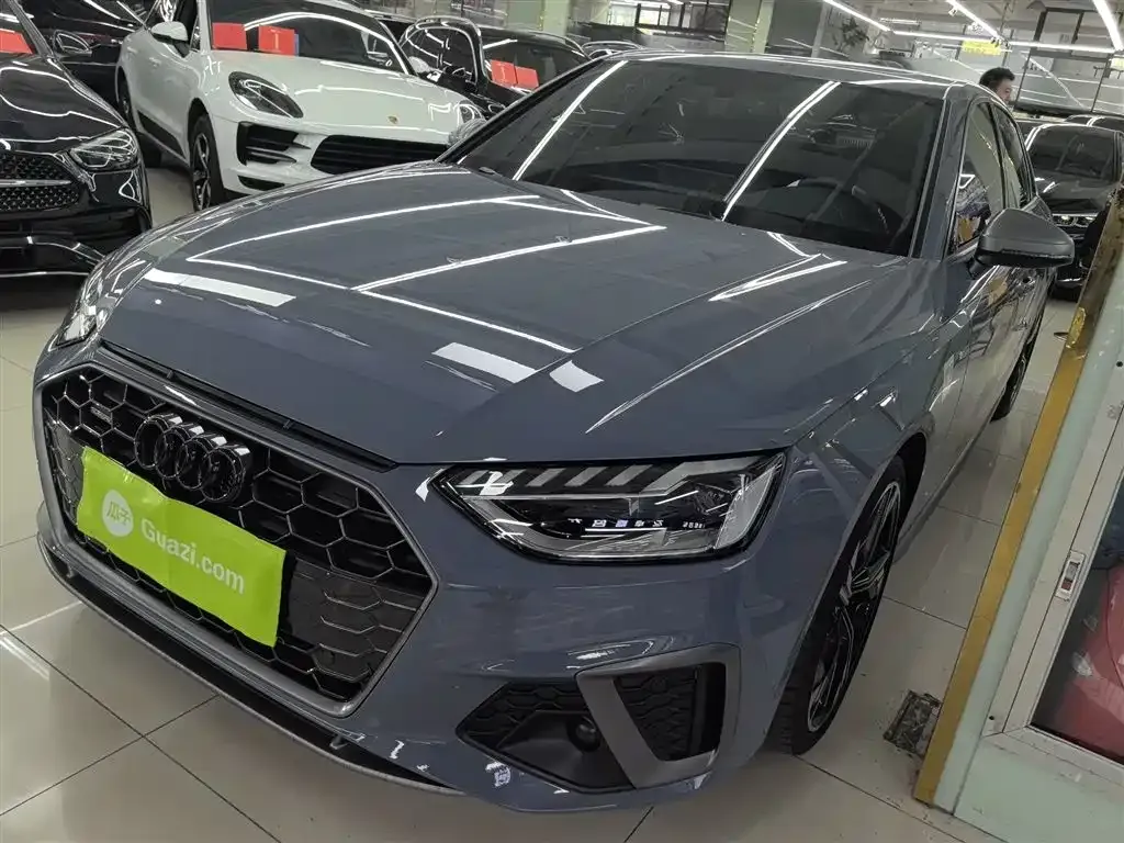Audi A4L 2022 из CN, фото 2