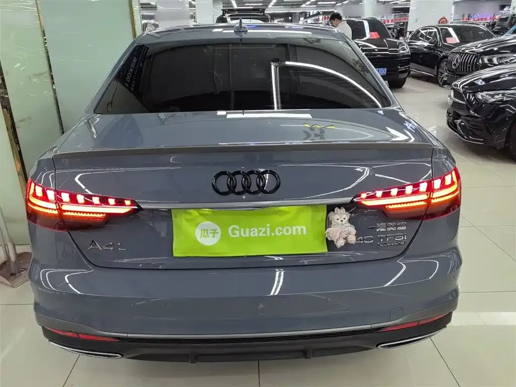 Audi A4L 2022 из CN, фото 6
