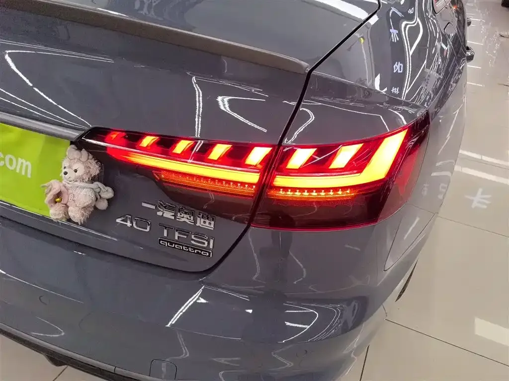 Audi A4L 2022 из CN, фото 8