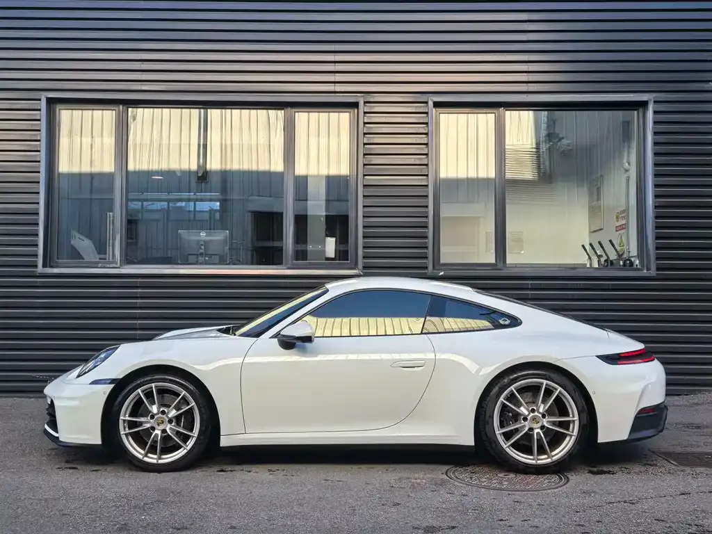 Porsche 911 2025 из CN, фото 4