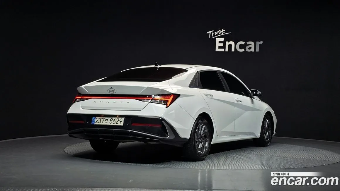 Hyundai AVANTE 2024 из KR, фото 2