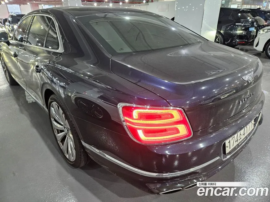 Bentley Flying Spur 2022 из KR, фото 4
