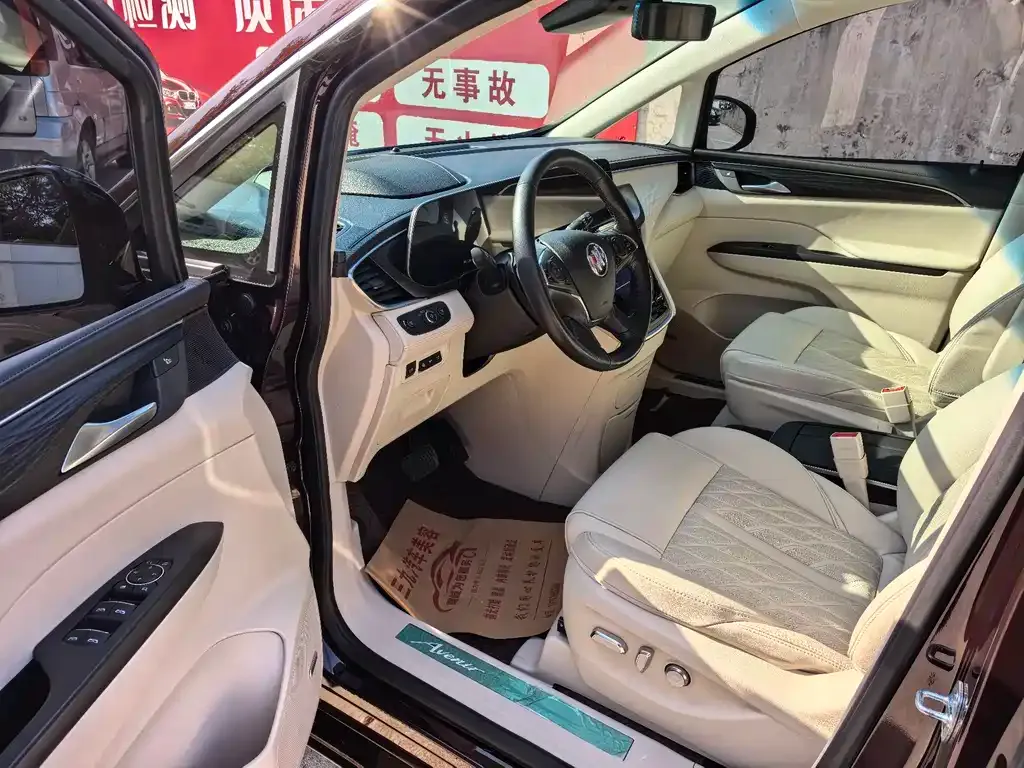 Buick GL8 2022 из CN, фото 7