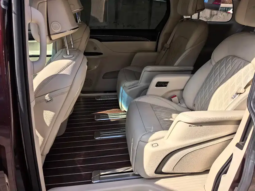 Buick GL8 2022 из CN, фото 9