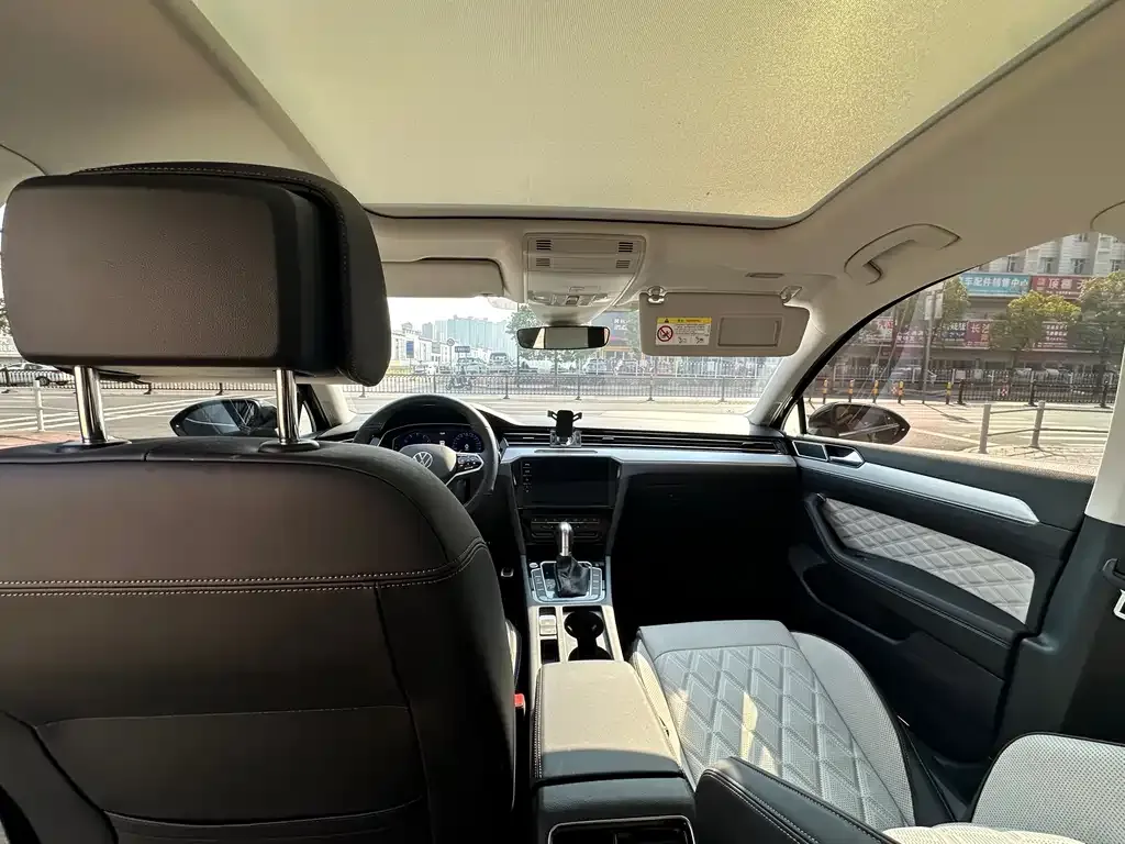 Volkswagen Magotan 2024 из CN, фото 10