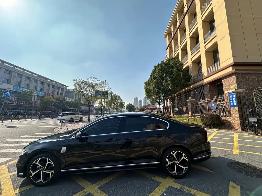 Volkswagen Magotan 2024 из CN, фото 7