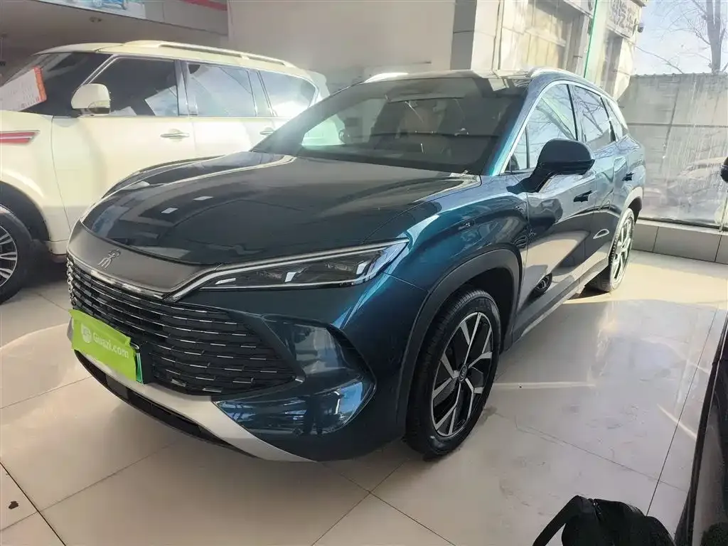 BYD L DM-i — фото 1