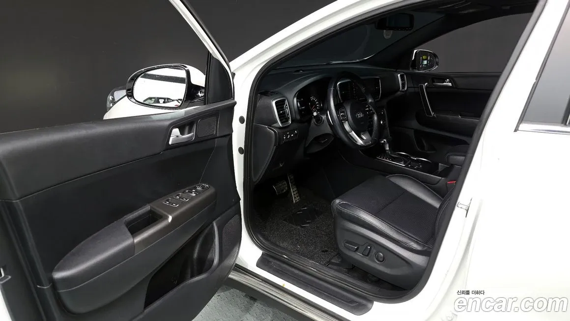 Kia Sportage — фото 10