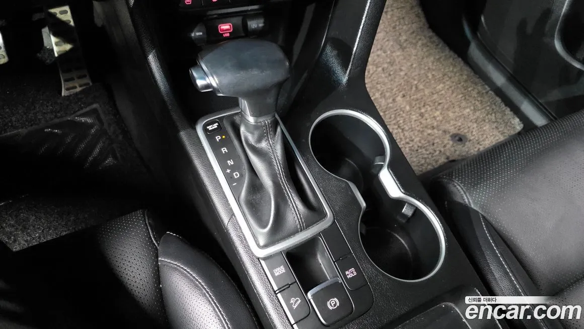 Kia Sportage — фото 9