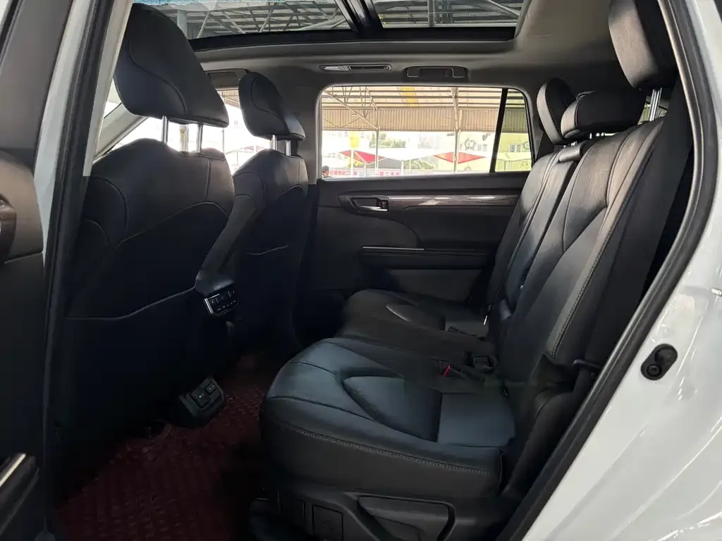 Toyota Highlander 2021 из CN, фото 9