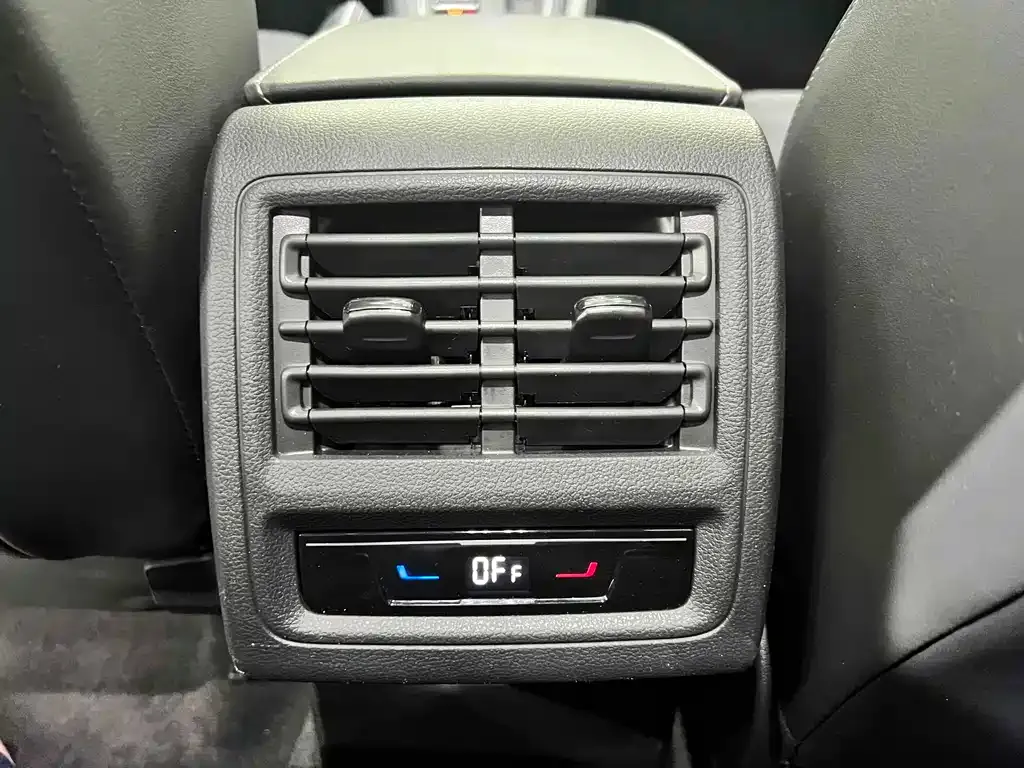 Volkswagen Golf 2022 из CN, фото 10