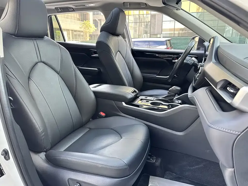Toyota Highlander 2021 из CN, фото 10