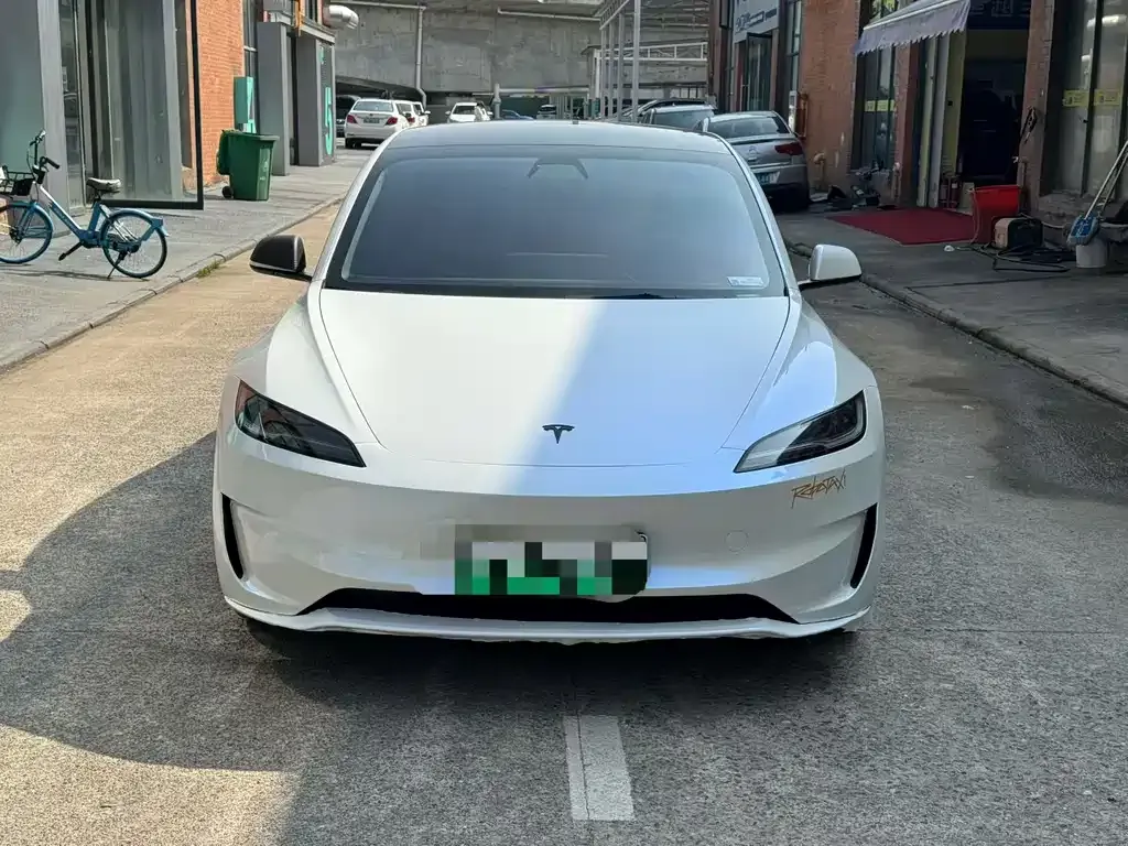 Tesla Model 3 2024 из CN, фото 2