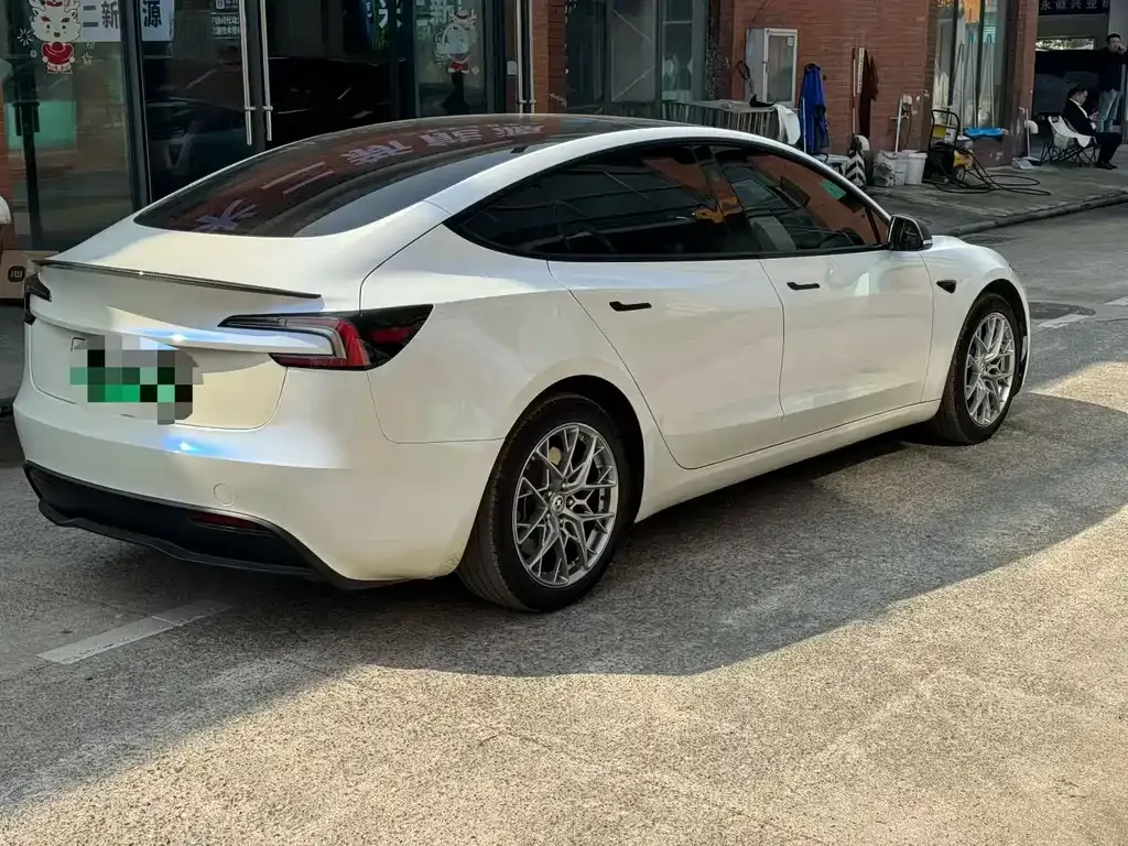 Tesla Model 3 2024 из CN, фото 9
