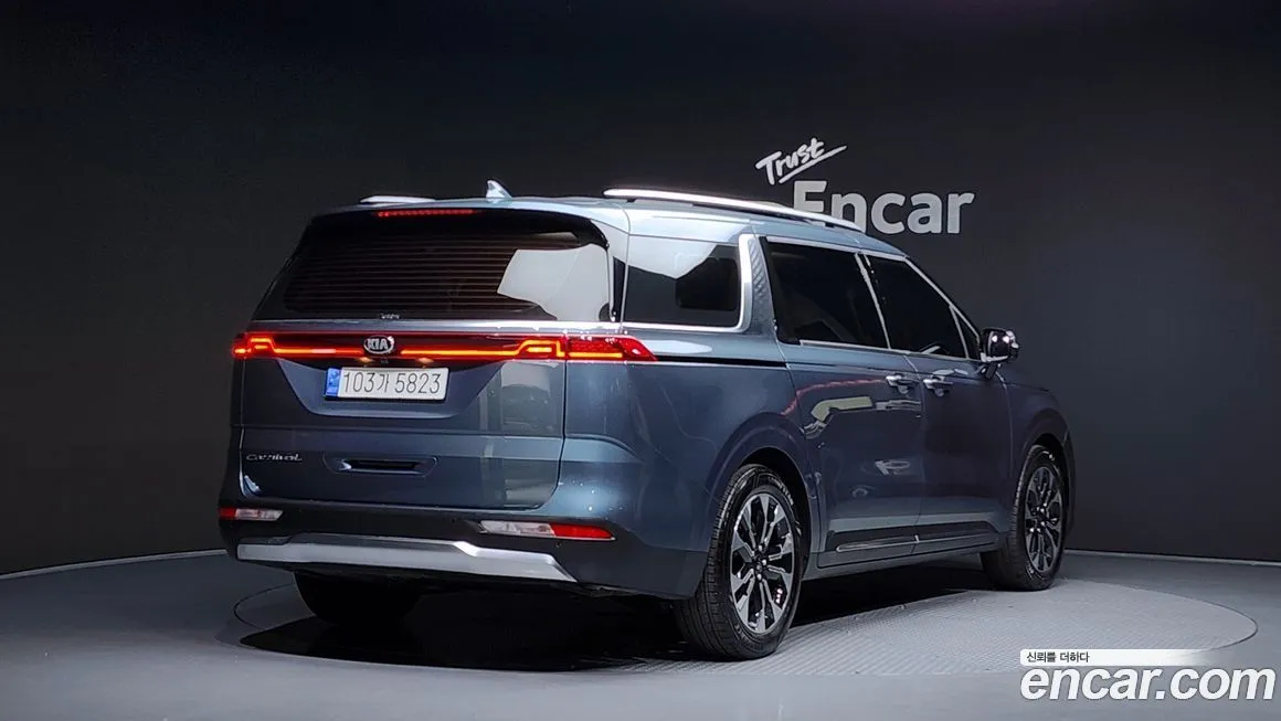 Kia Carnival — фото 2