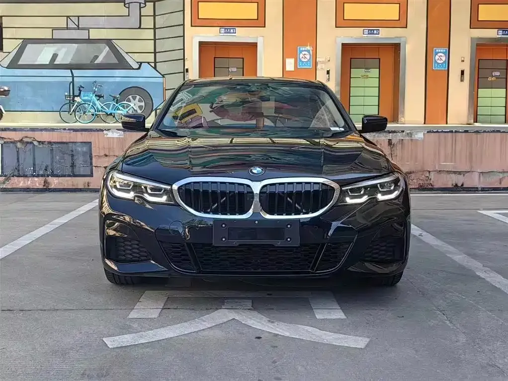 BMW 3 Series 2022 из CN, фото 2