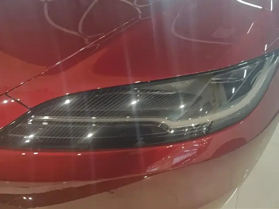 Tesla Model 3 — фото 5