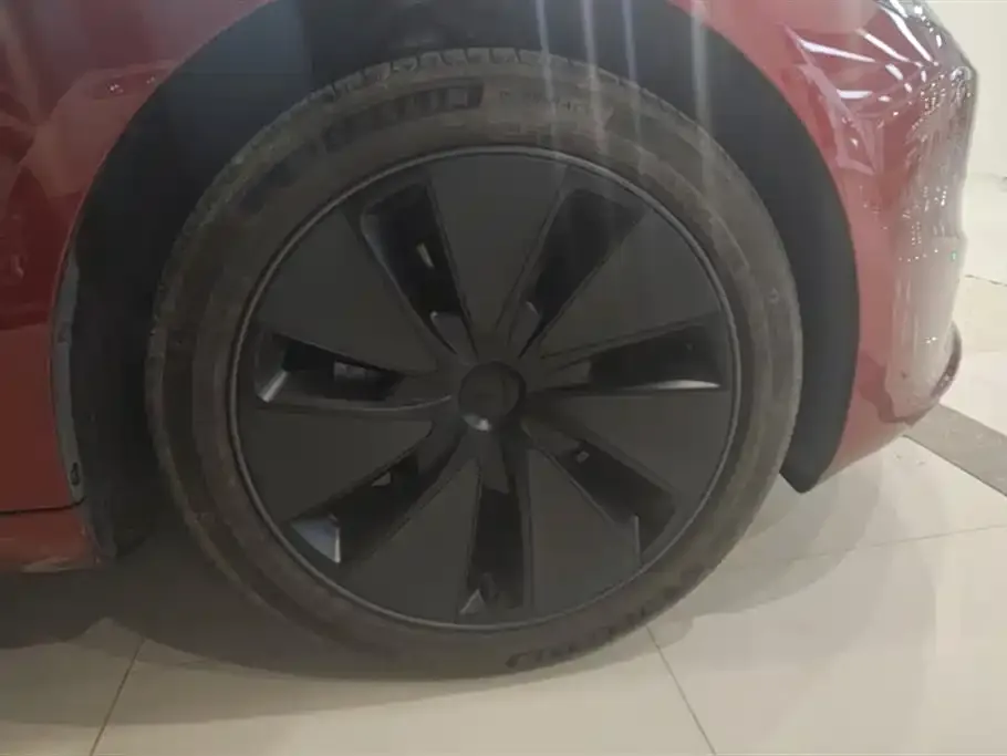 Tesla Model 3 — фото 6