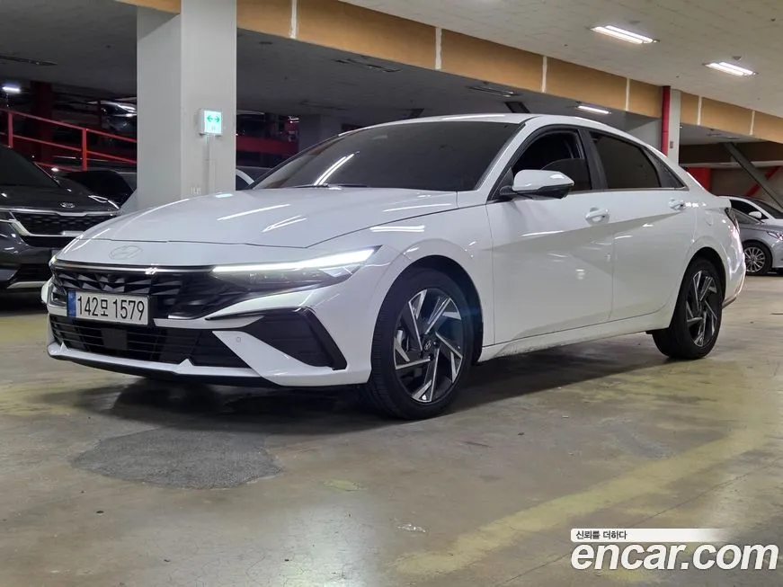Hyundai AVANTE — фото 1