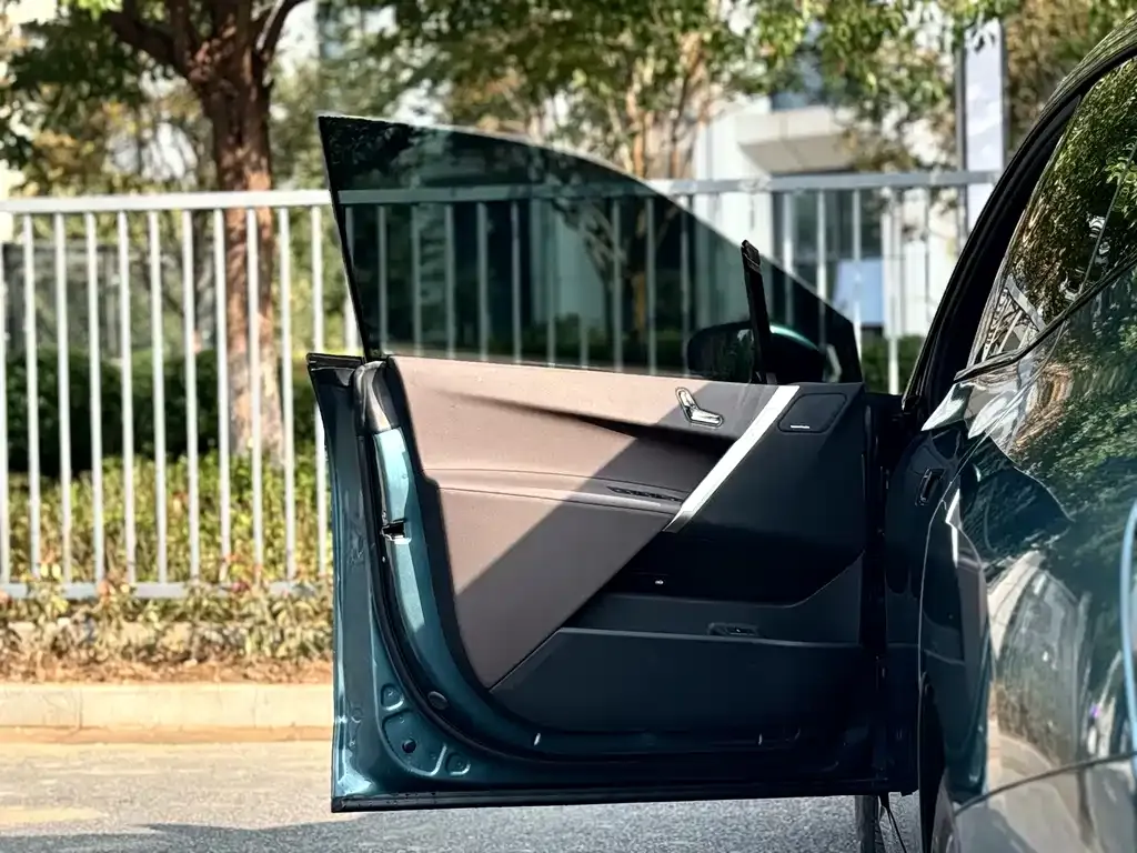 BMW iX 2024 из CN, фото 6