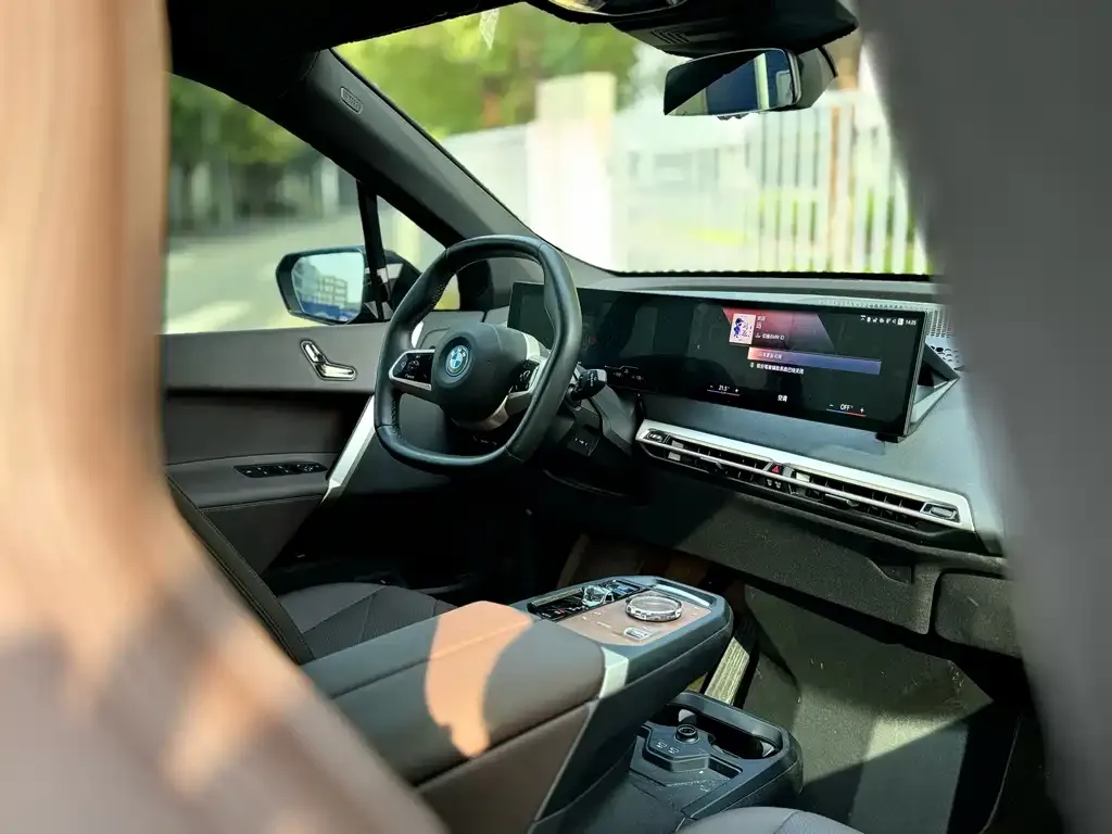 BMW iX 2024 из CN, фото 8