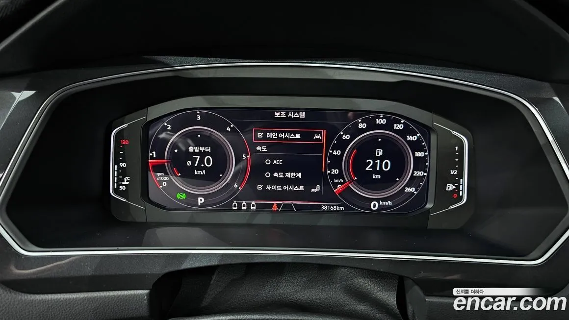 Volkswagen Tiguan — фото 8