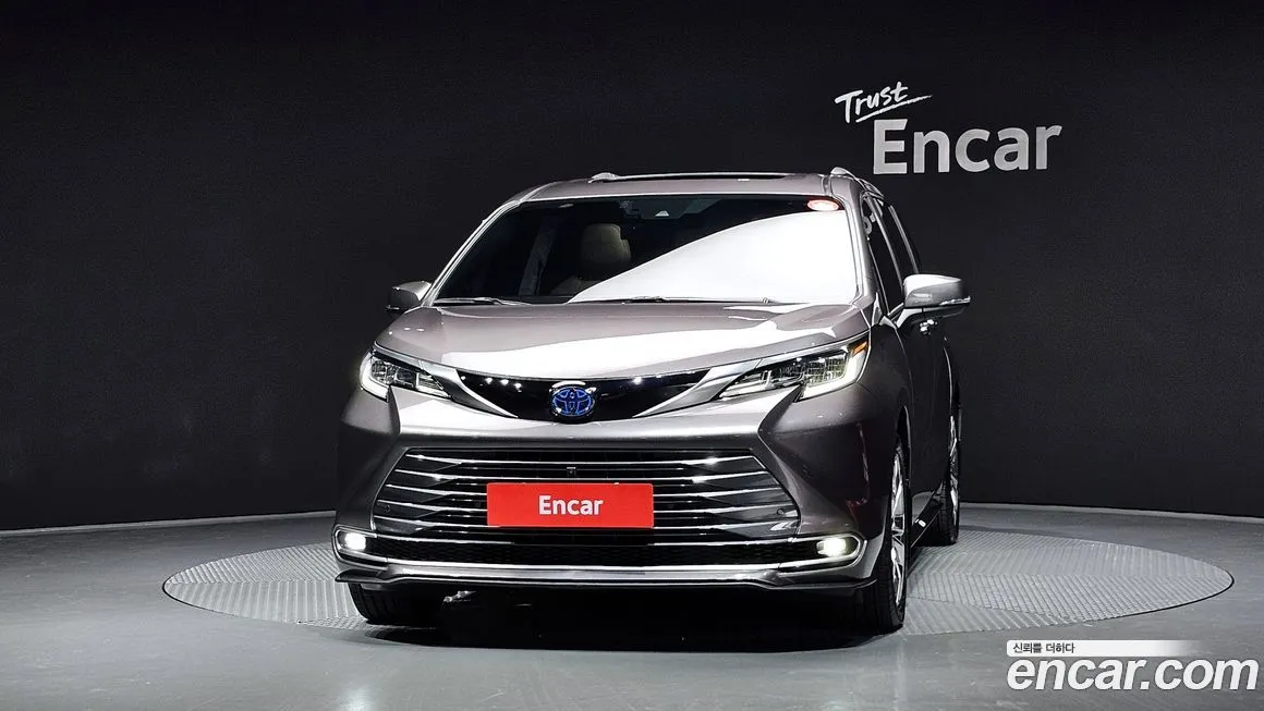 Toyota Sienna 2023 из KR, фото 3