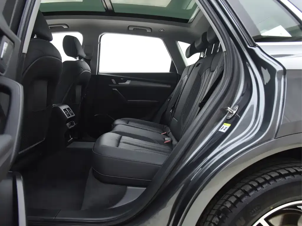 Audi Q5L 2023 из CN, фото 10