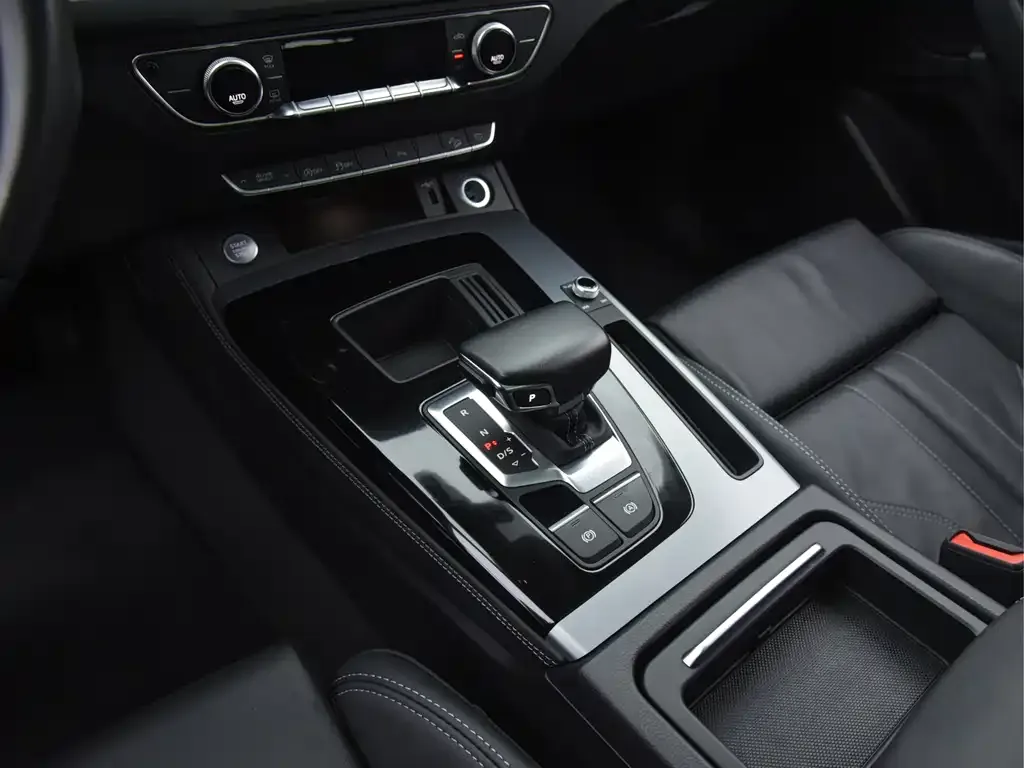Audi Q5L 2023 из CN, фото 9