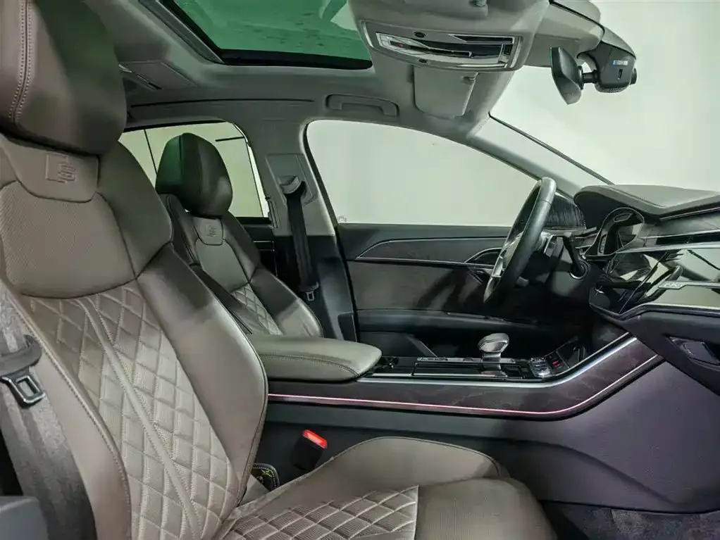 Audi A8 2021 из CN, фото 8