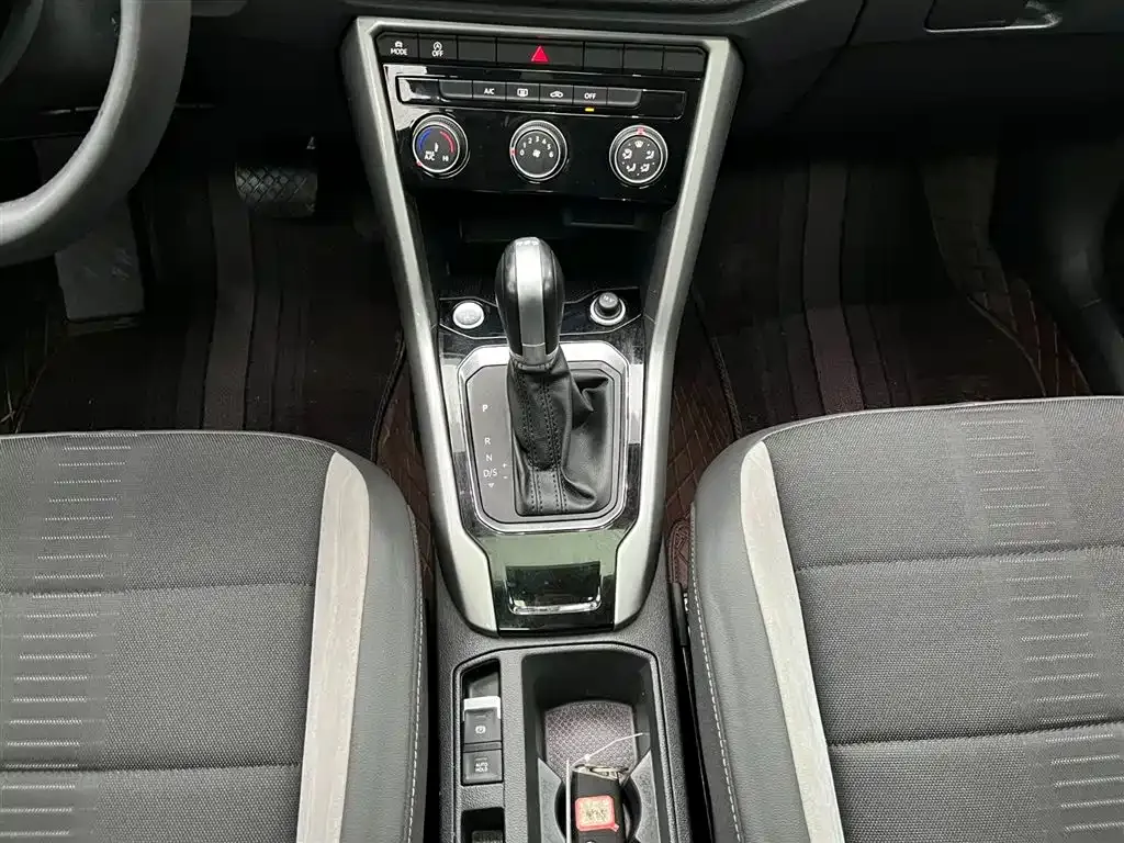 Volkswagen T-Roc 2022 из CN, фото 5