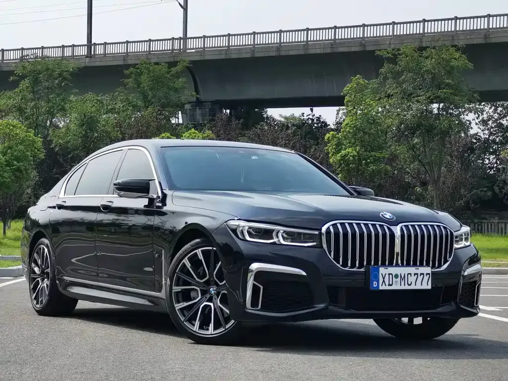 BMW 7 Series 2022 из CN, фото 2