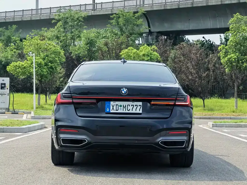 BMW 7 Series 2022 из CN, фото 3