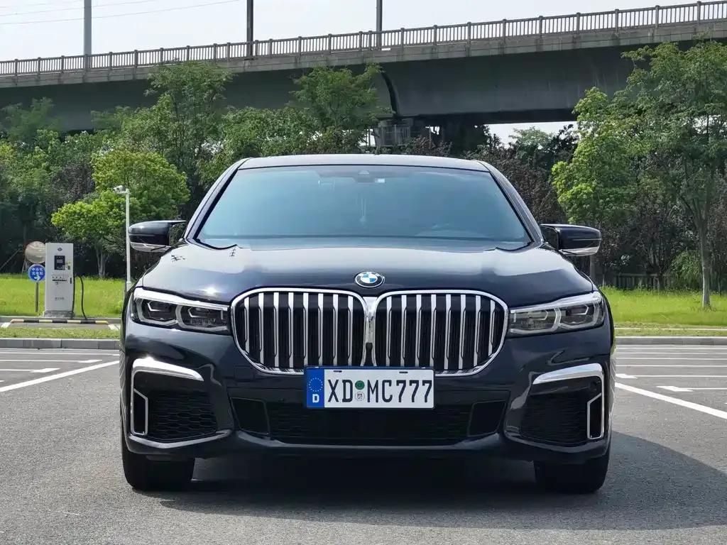 BMW 7 Series 2022 из CN, фото 4