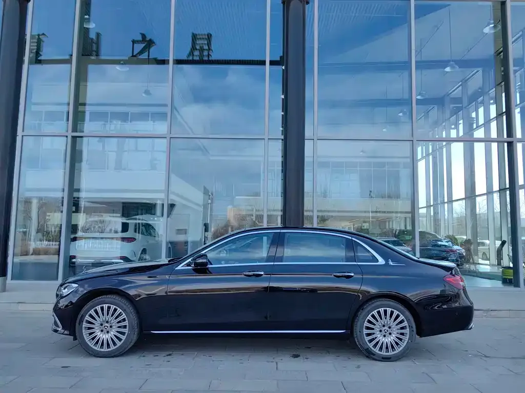 Mercedes-Benz E-Class 2023 из CN, фото 3