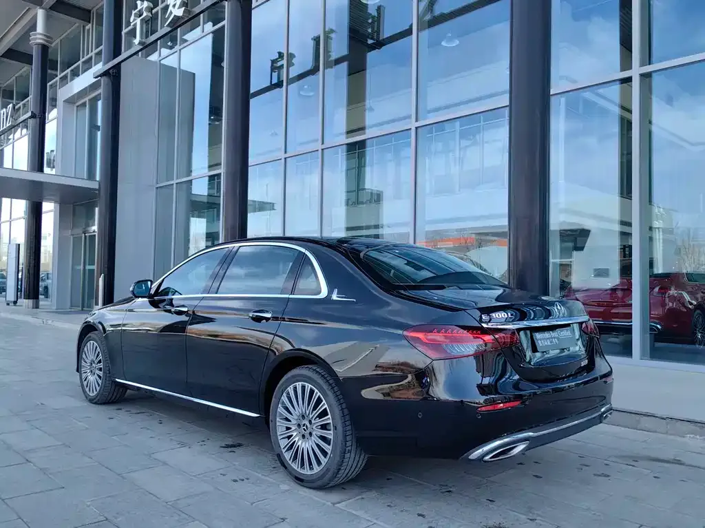 Mercedes-Benz E-Class 2023 из CN, фото 4